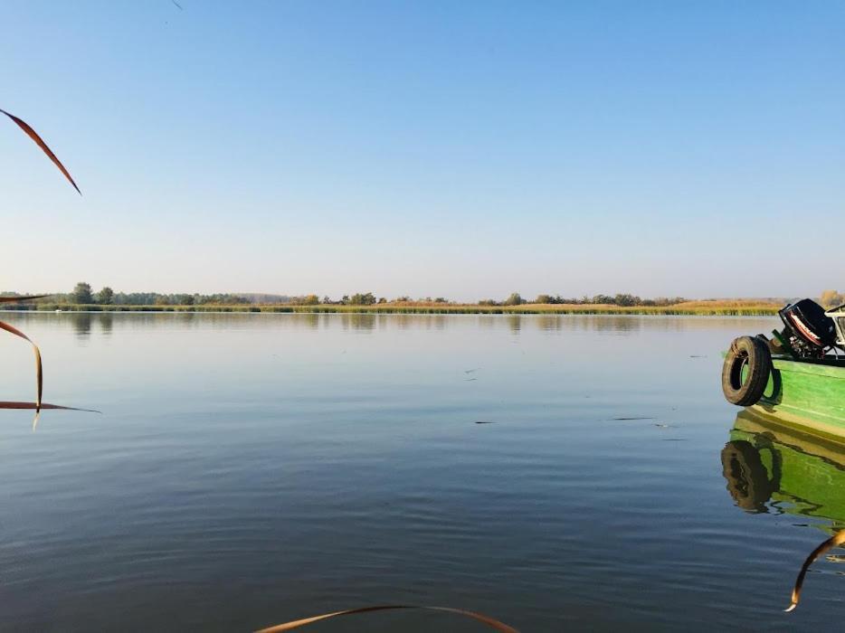 Tomajor Vendeghazak Apartment Tiszaeszlar Bagian luar foto