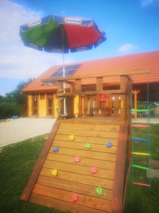 Tomajor Vendeghazak Apartment Tiszaeszlar Bagian luar foto